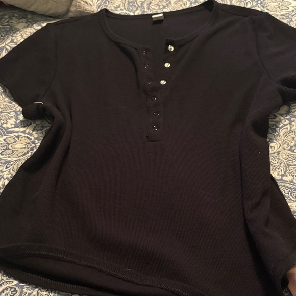 Bundle Old Navy Short Sleeve Henley Top-Black White Peach - Picture 6 of 14